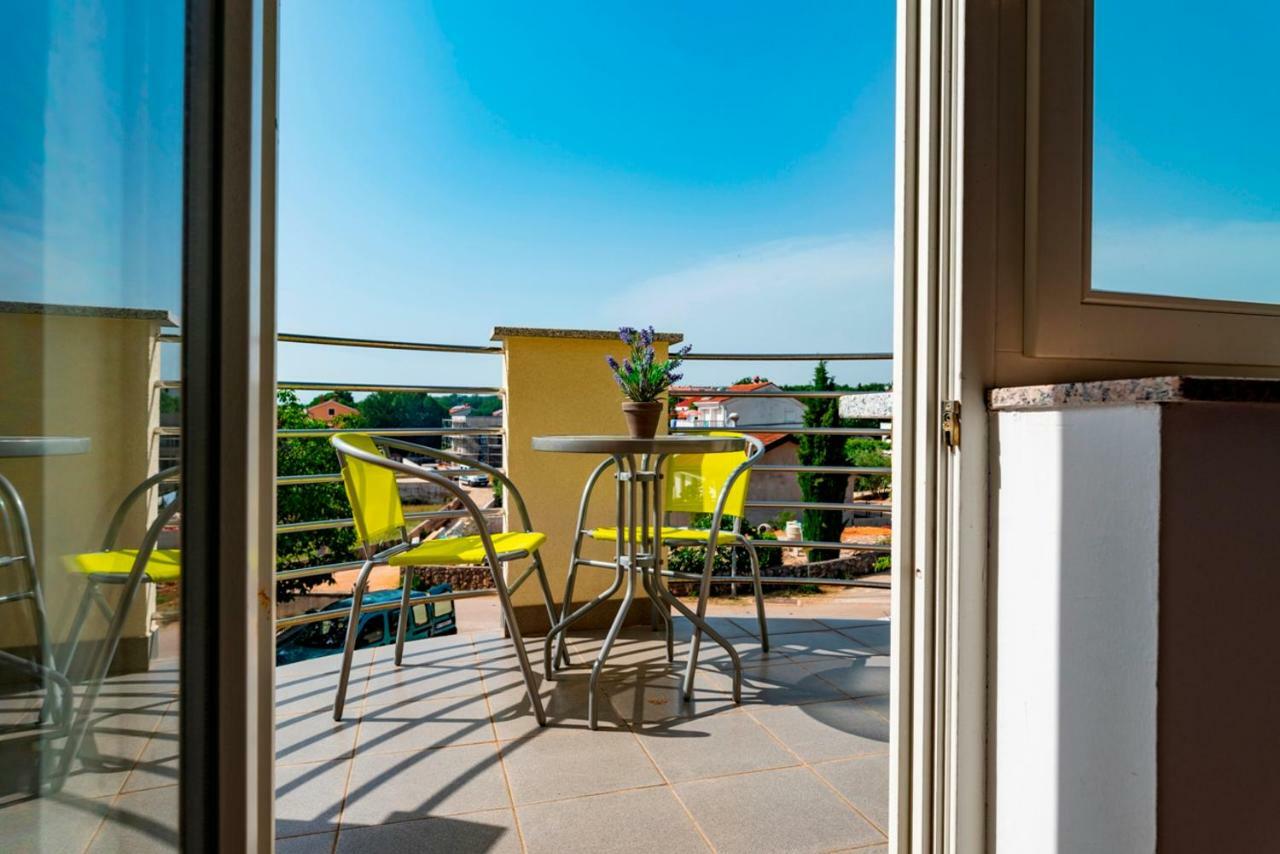 Lavanda Apartments&Studios Pinezići Buitenkant foto