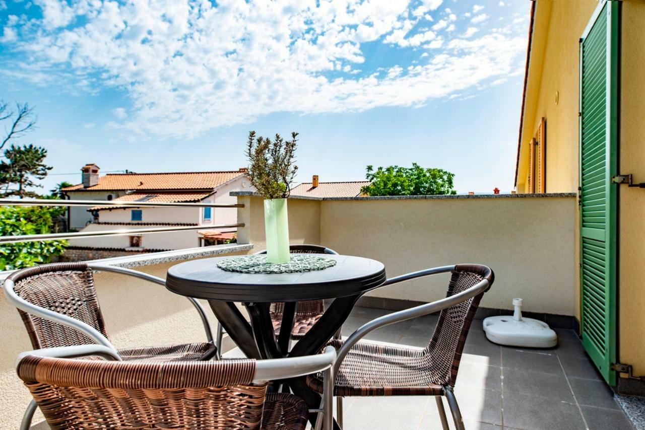 Lavanda Apartments&Studios Pinezići Buitenkant foto