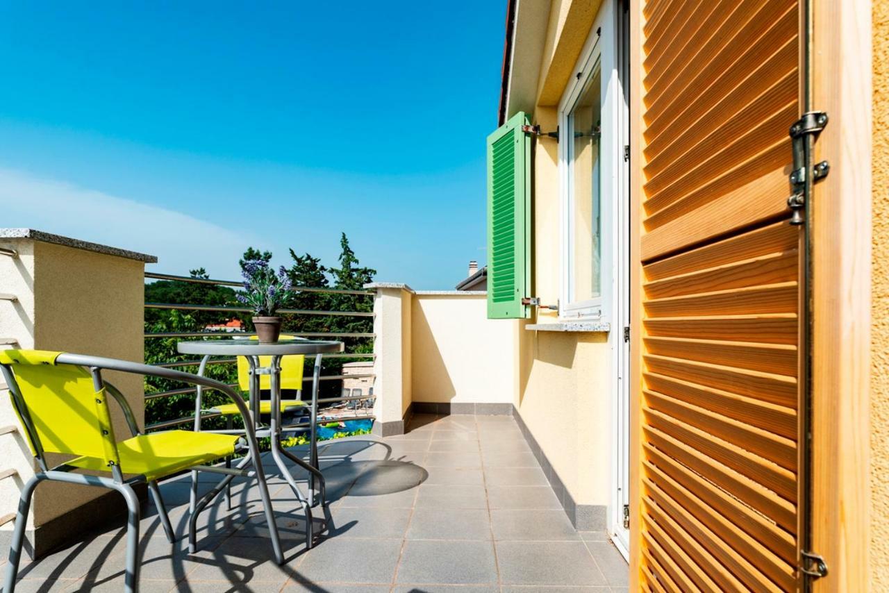 Lavanda Apartments&Studios Pinezići Buitenkant foto