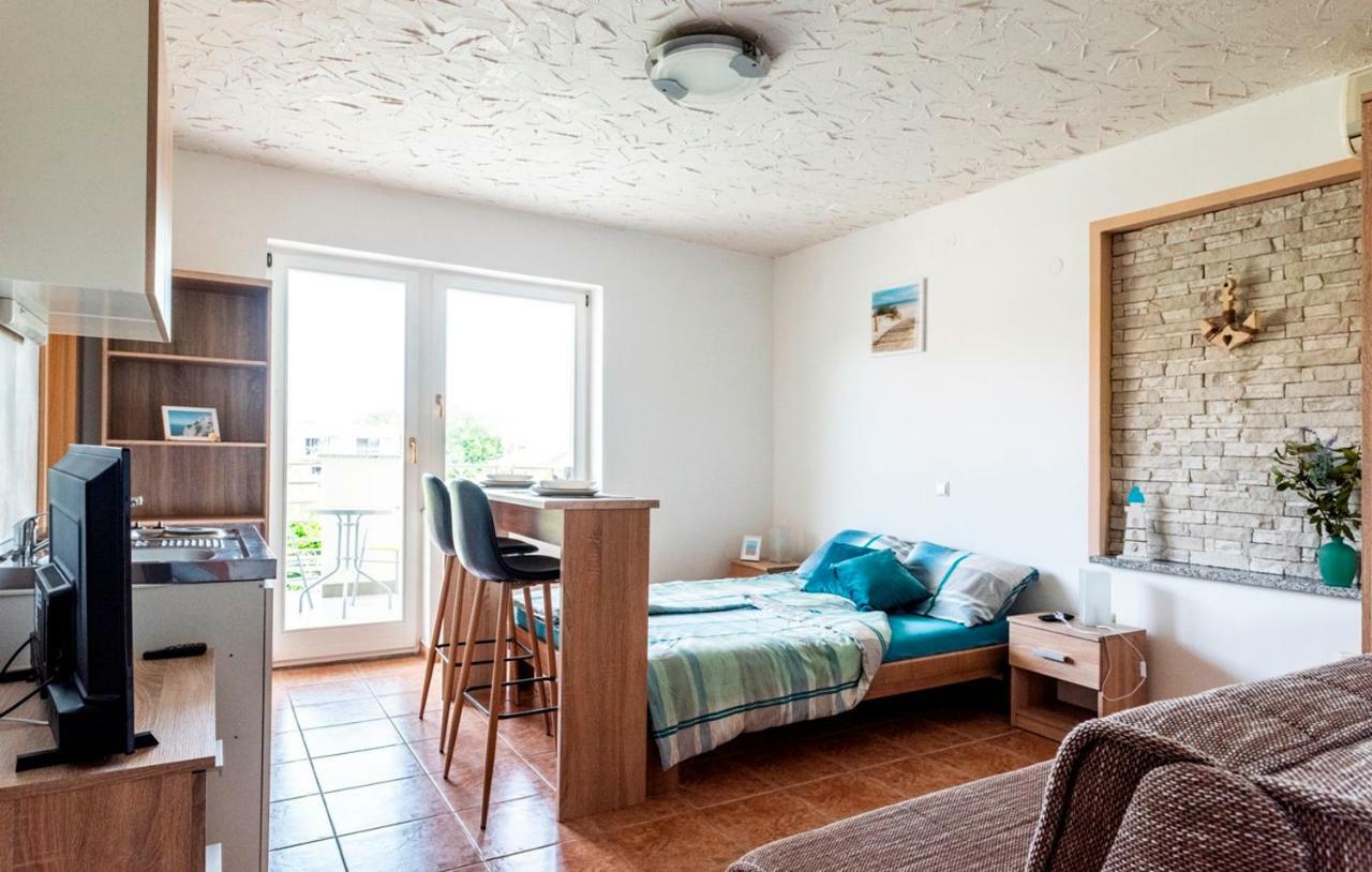Lavanda Apartments&Studios Pinezići Buitenkant foto