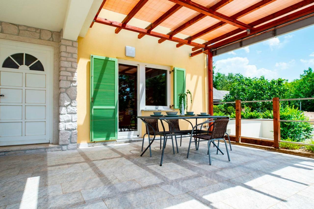 Lavanda Apartments&Studios Pinezići Buitenkant foto